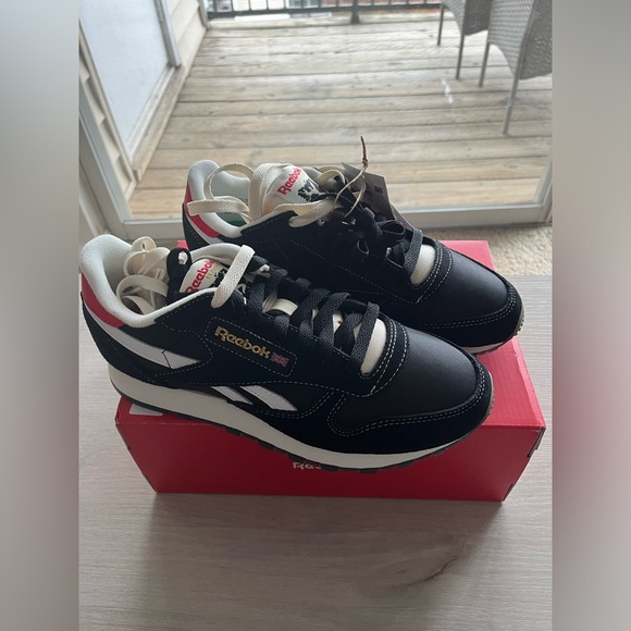 NWT Reebok Classic Leather Casual Shoes black running sneakers size 7,5 - Picture 13 of 14